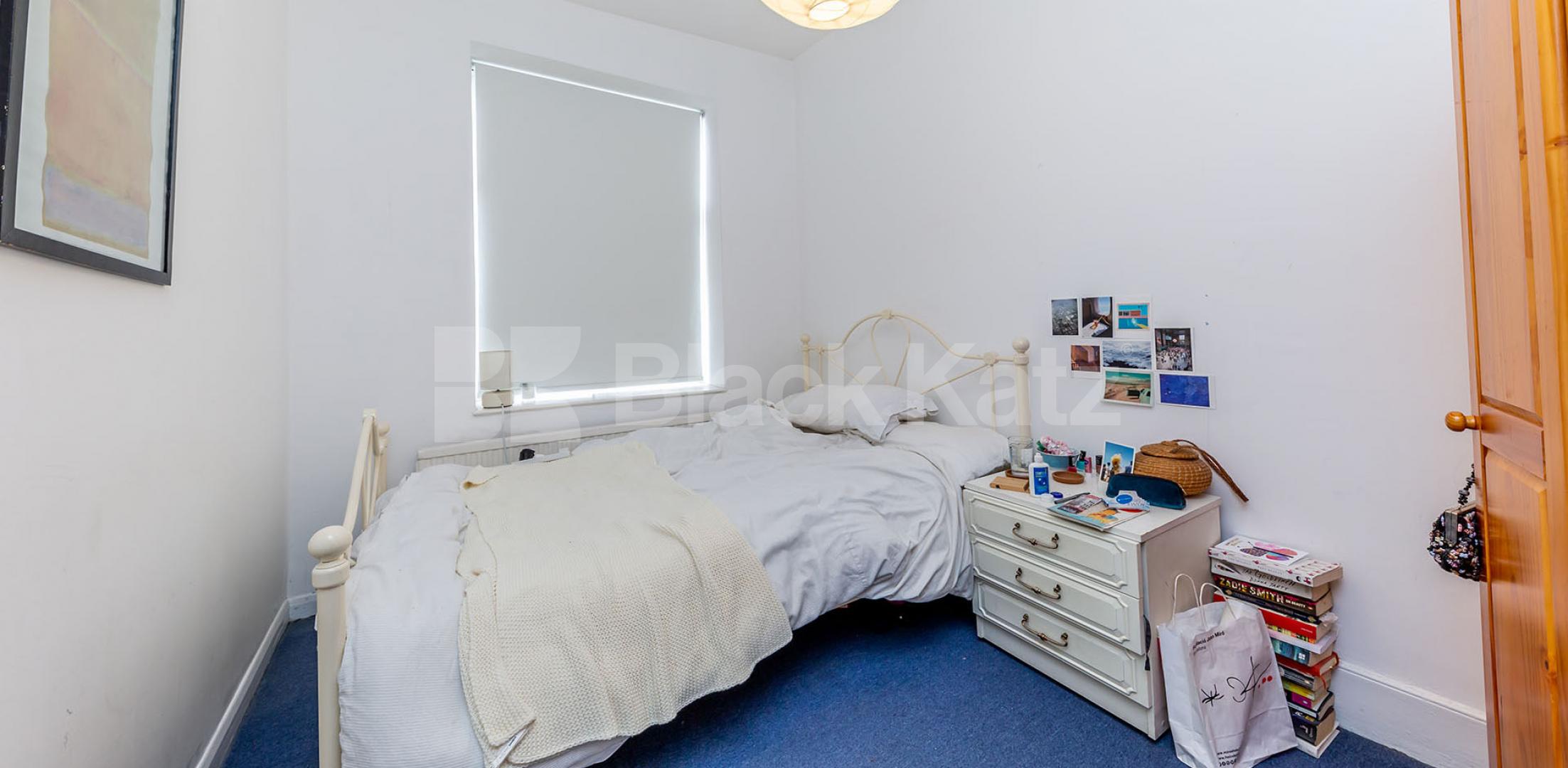 			VIDEO VIEWING AVAILABLE!, 4 Bedroom, 1 bath, 1 reception Flat			 Hornsey Road, HOLLOWAY